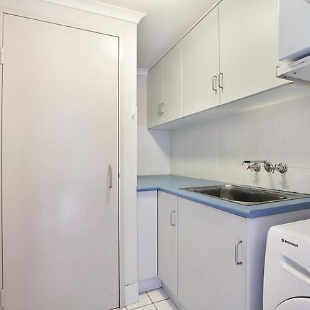 Newcastle Short Stay Accommodation - Sandbar Newcastle Beach Экстерьер фото