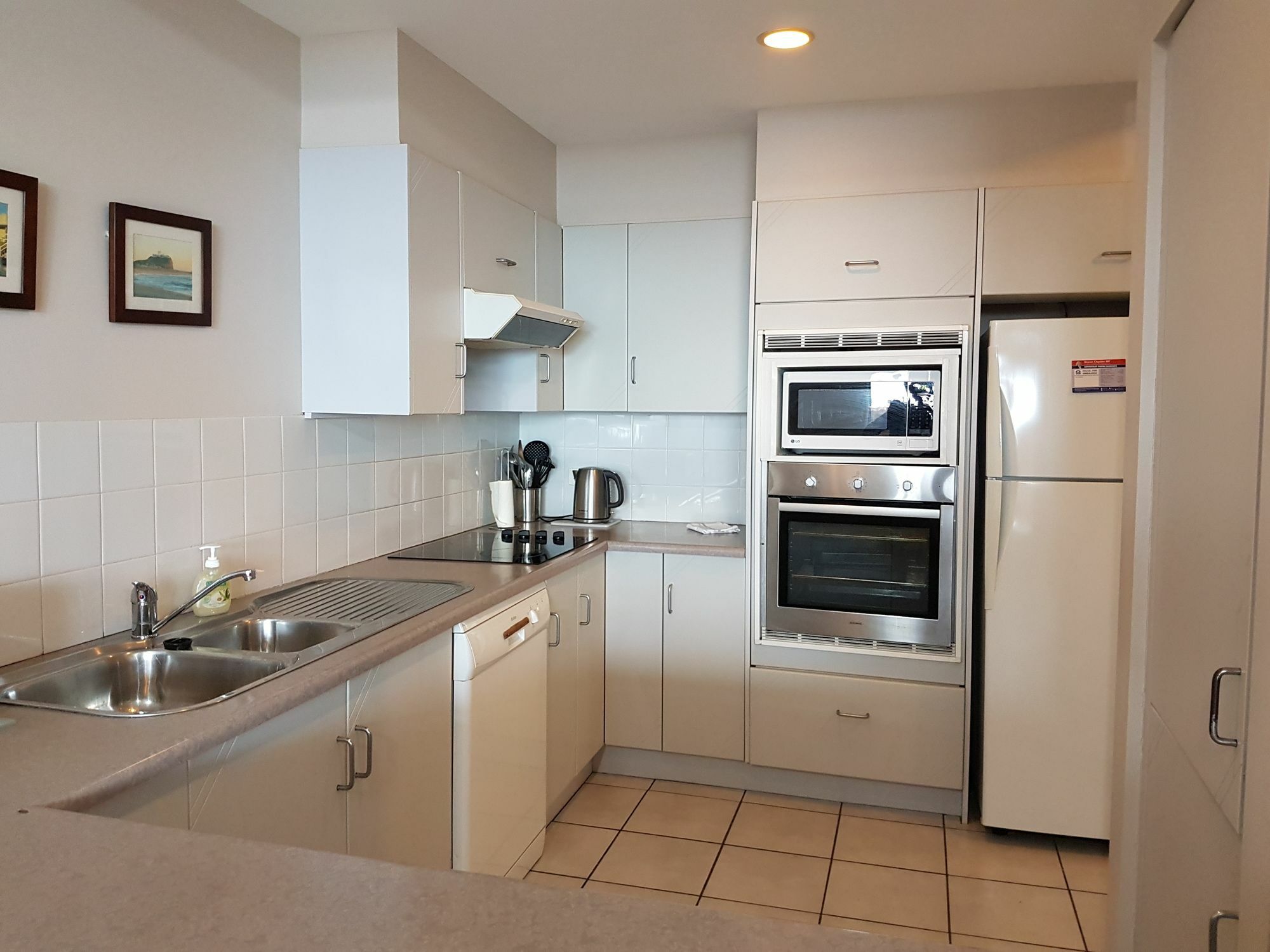 Newcastle Short Stay Accommodation - Sandbar Newcastle Beach Экстерьер фото